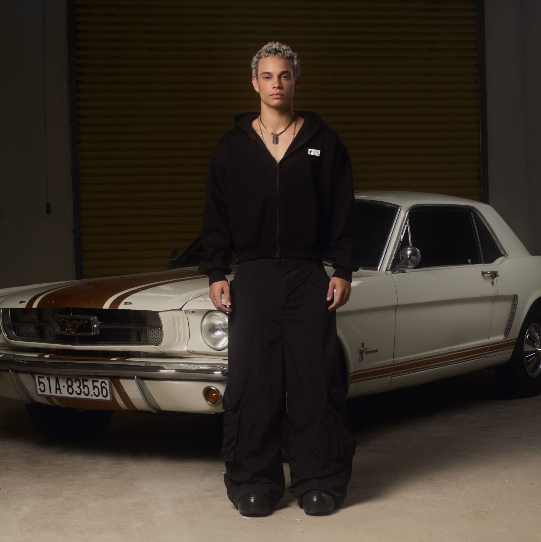 HD10 - BALANCE NUMBER DOUBLE ZIP HOODIE - BLACK