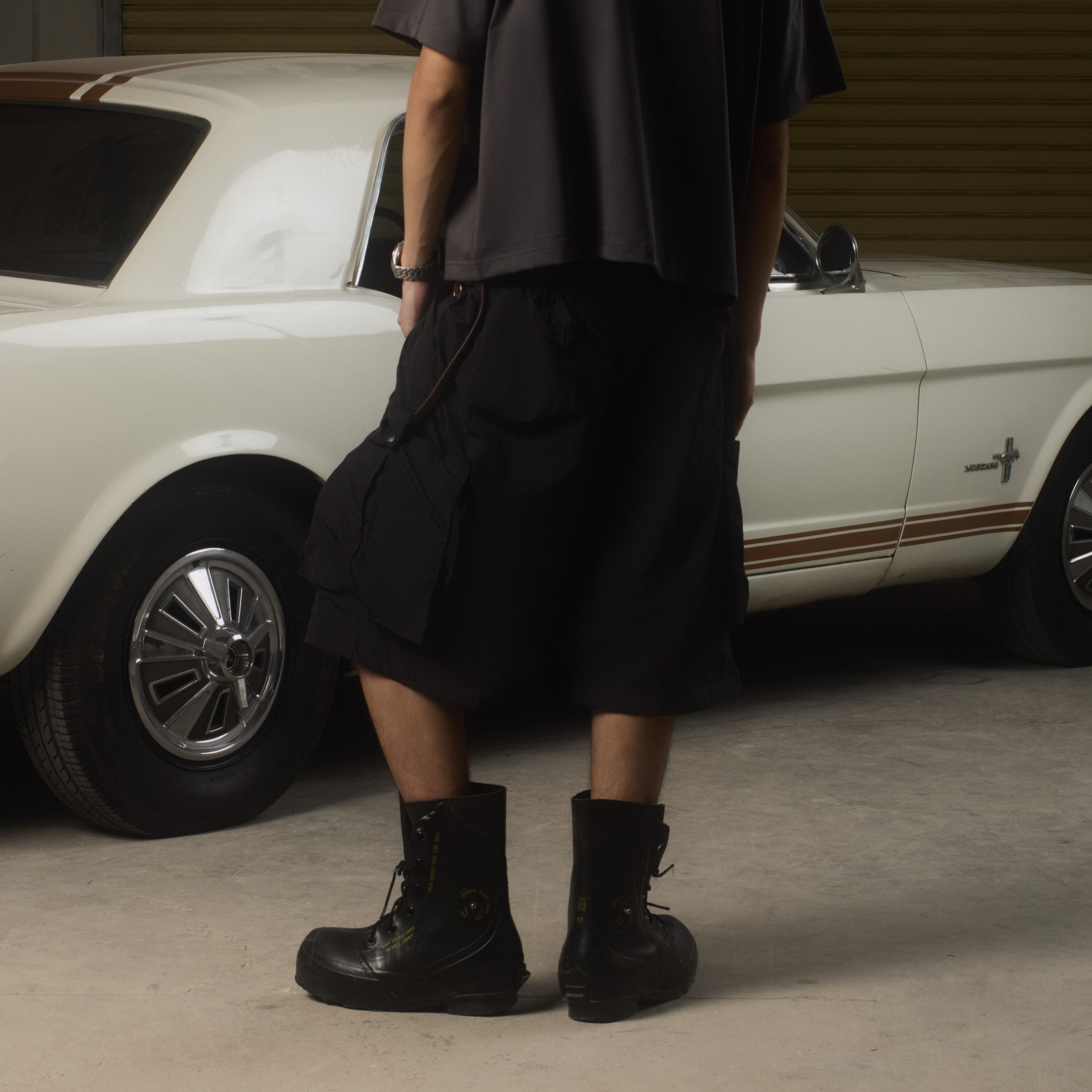 SPC - "ATYPICAL" STRUCTURE NYLON SHORT - BLACK