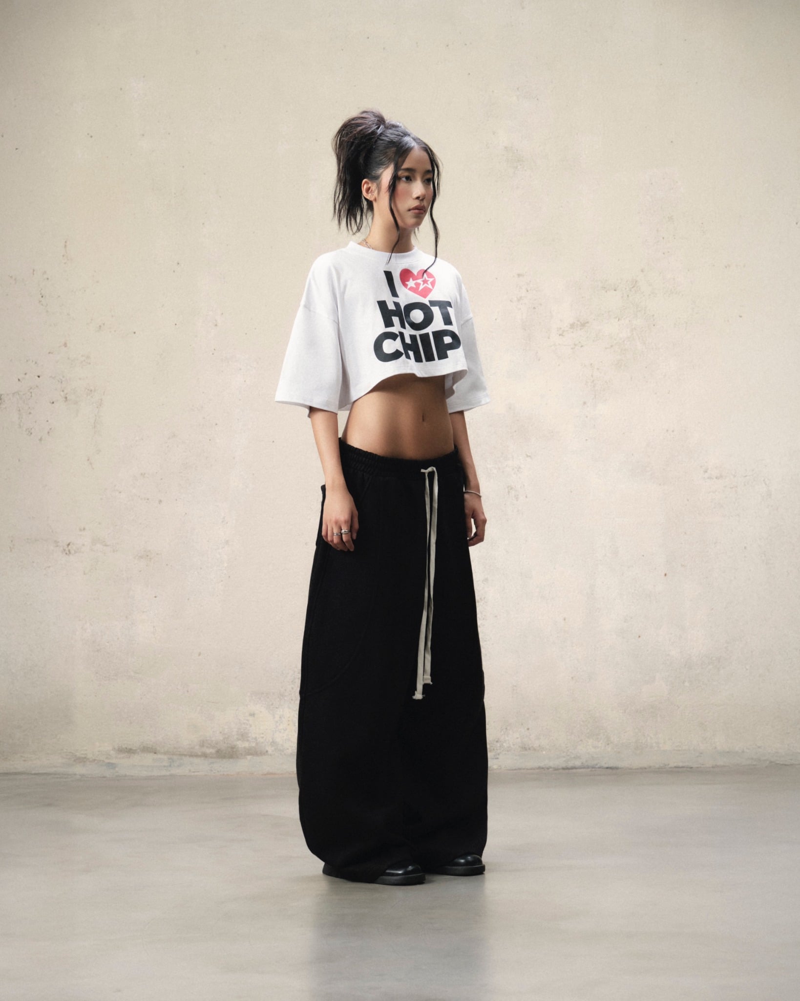 TCG3 - HOT CHIPS CROPTOP - WHITE