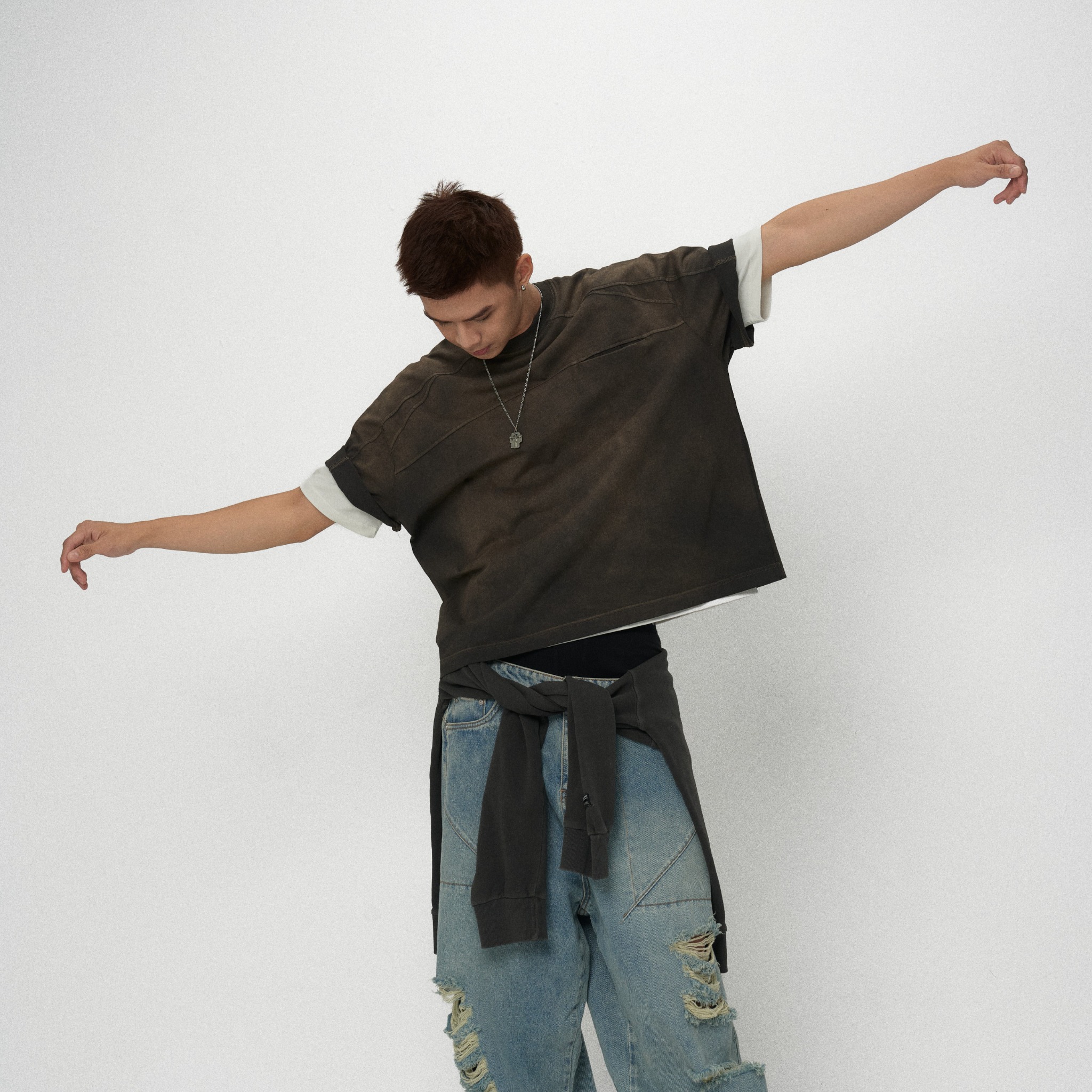 TSW12 - 'INTROVERSE' BOXY VINTAGE TEE - BROWN