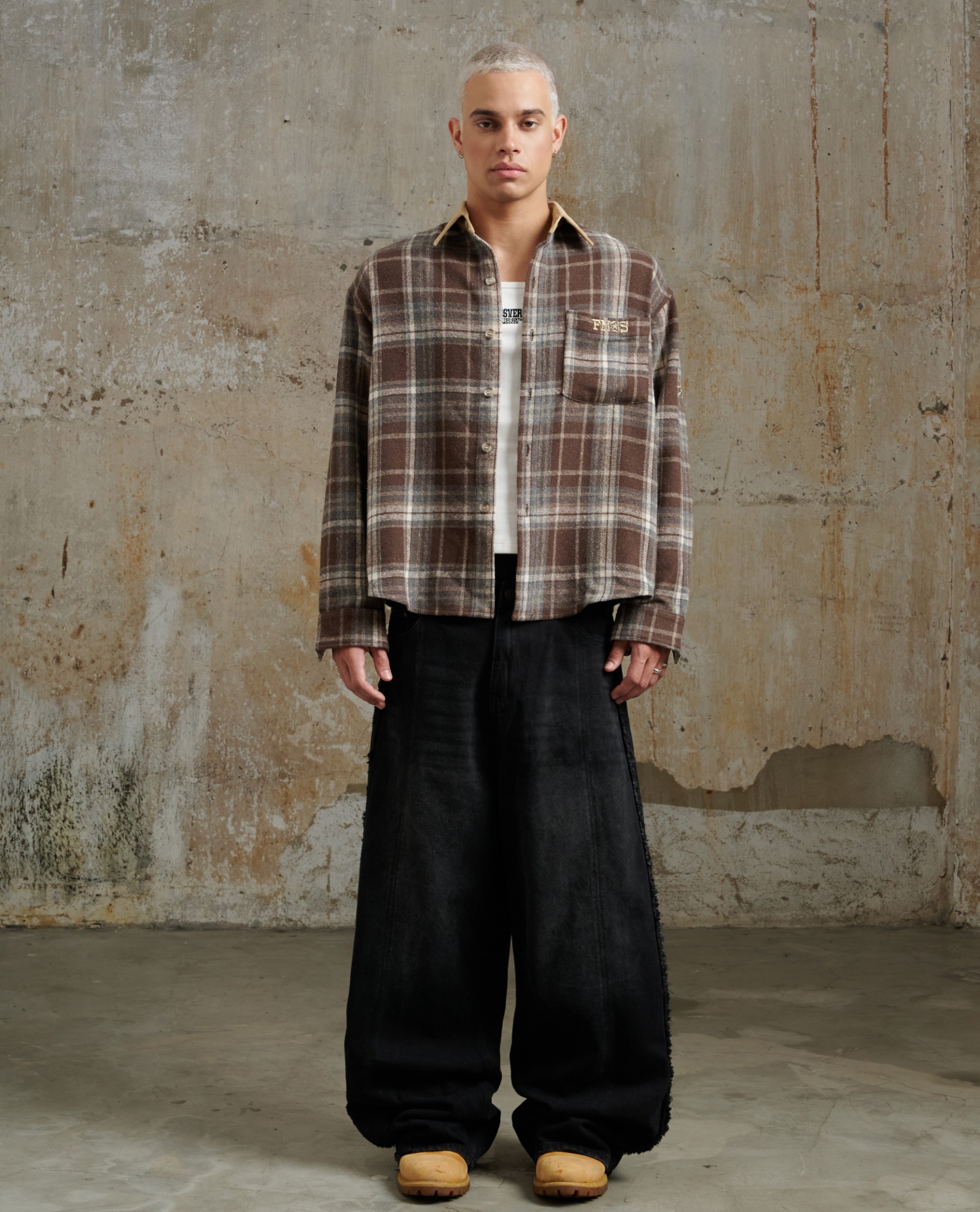 ERG18 - FNOSVERSE JEANS WASH - BLACK