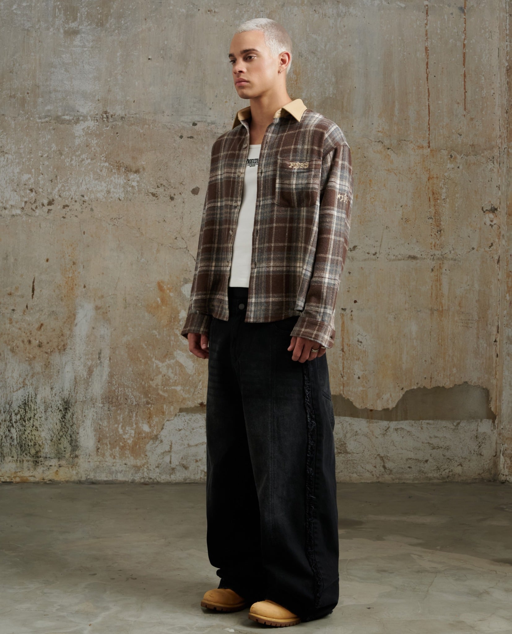 ERG18 - FNOSVERSE JEANS WASH - BLACK