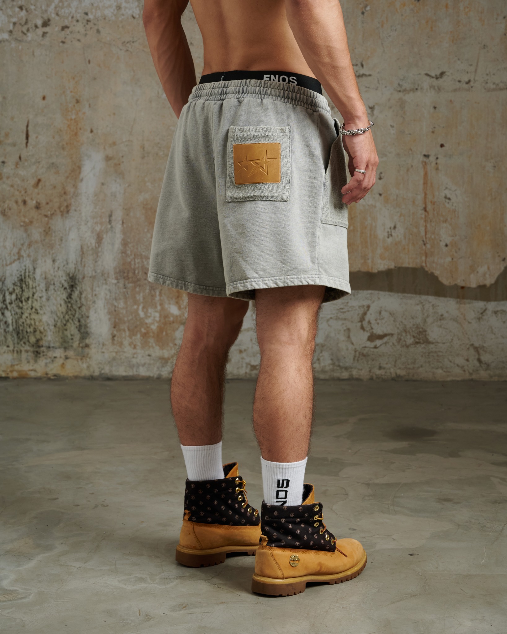 SNW7 - FNOS WASHED SHORT - GREY