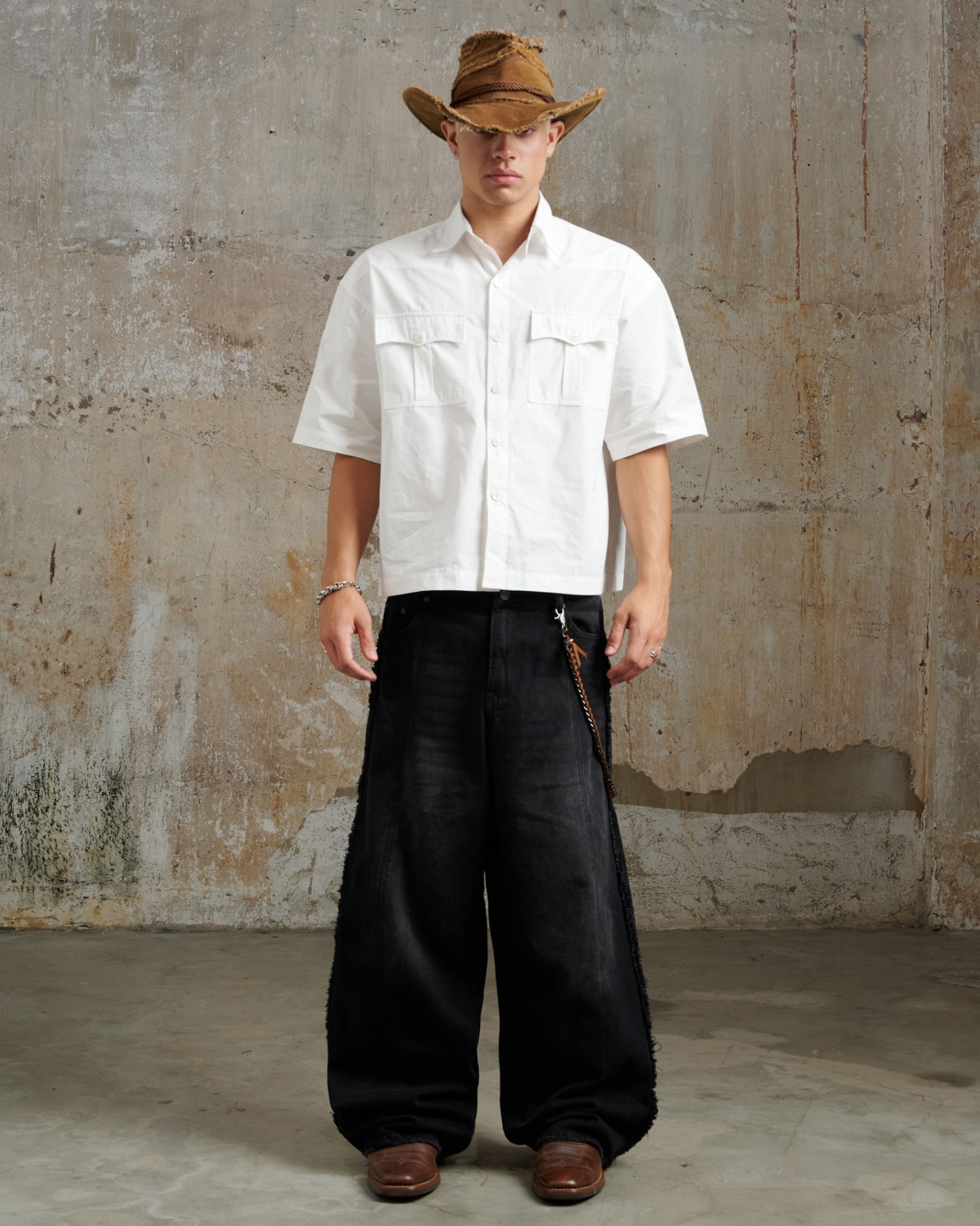 SH5 - SHORT-SLEEVE SHIRT WITH SLIGHT WRINKLE EFFECT - WHITE