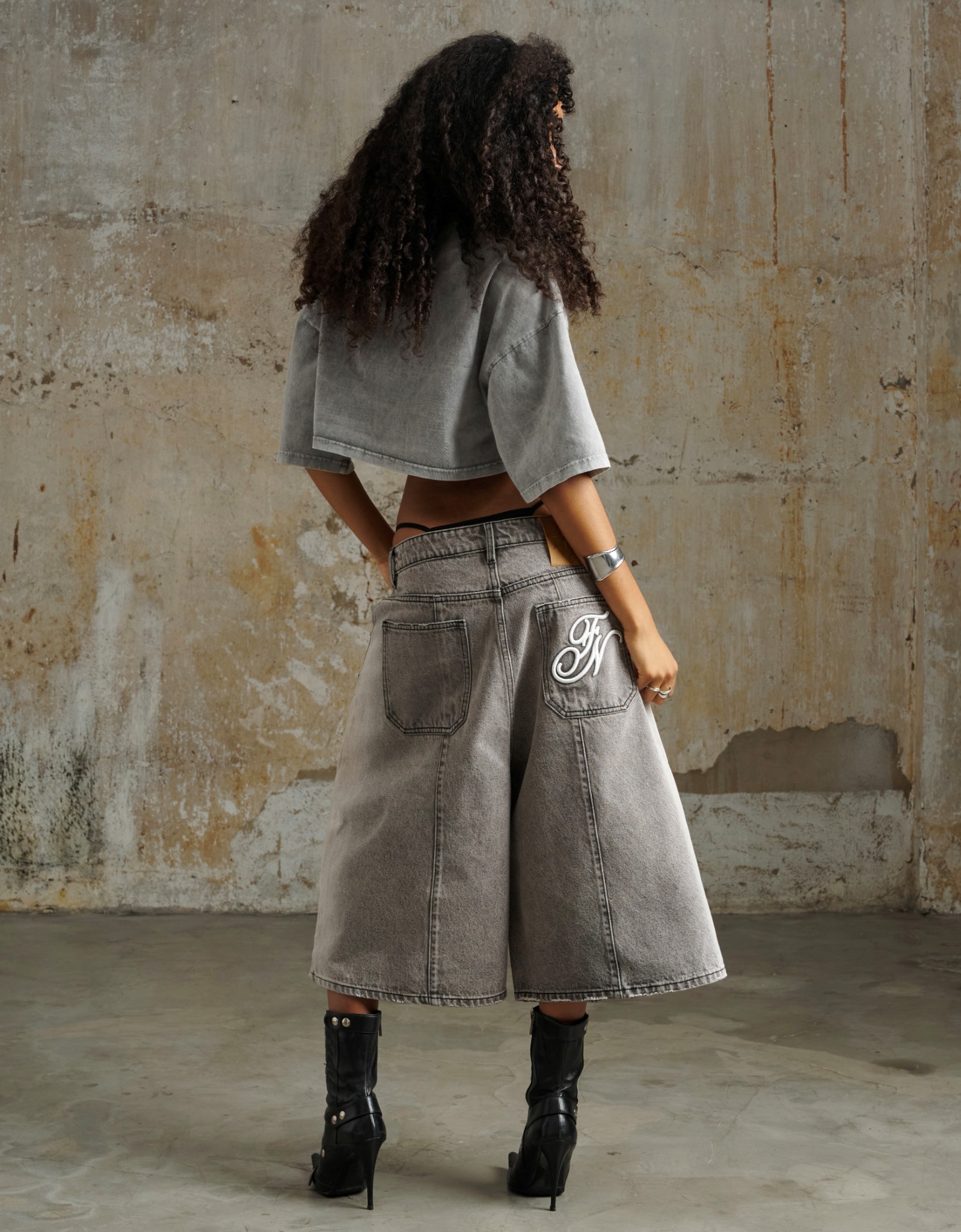 BSJ5 - "FNOSVERSE" BAGGY JORTS WASH - GREY