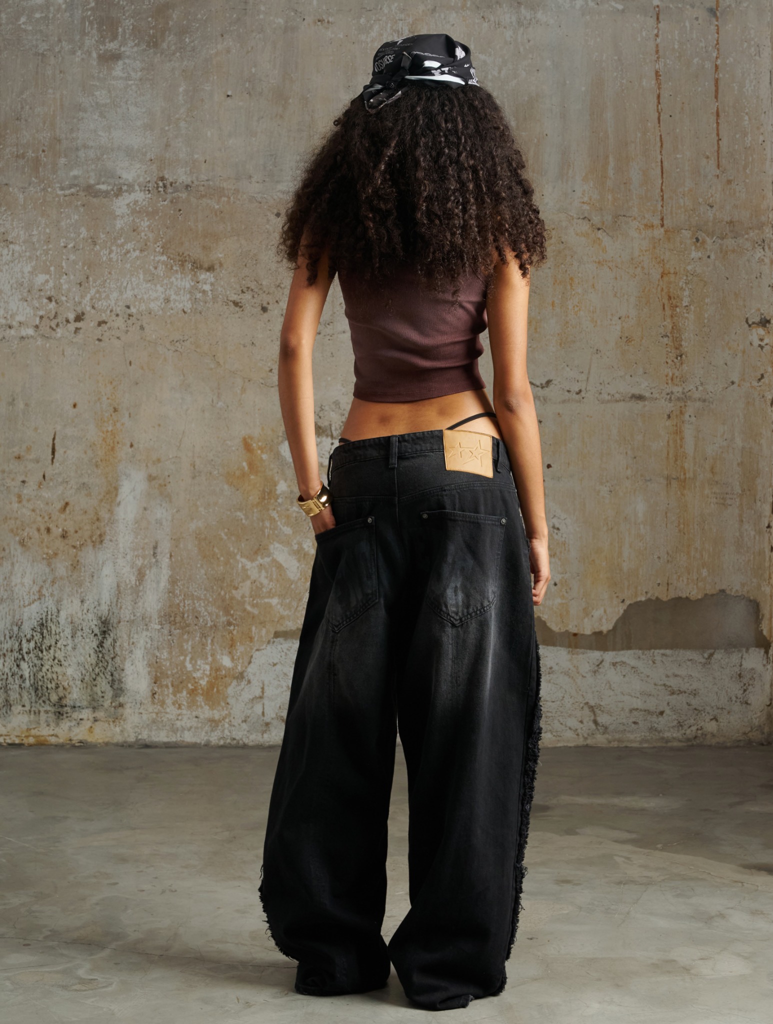 ERG18 - FNOSVERSE JEANS WASH - BLACK