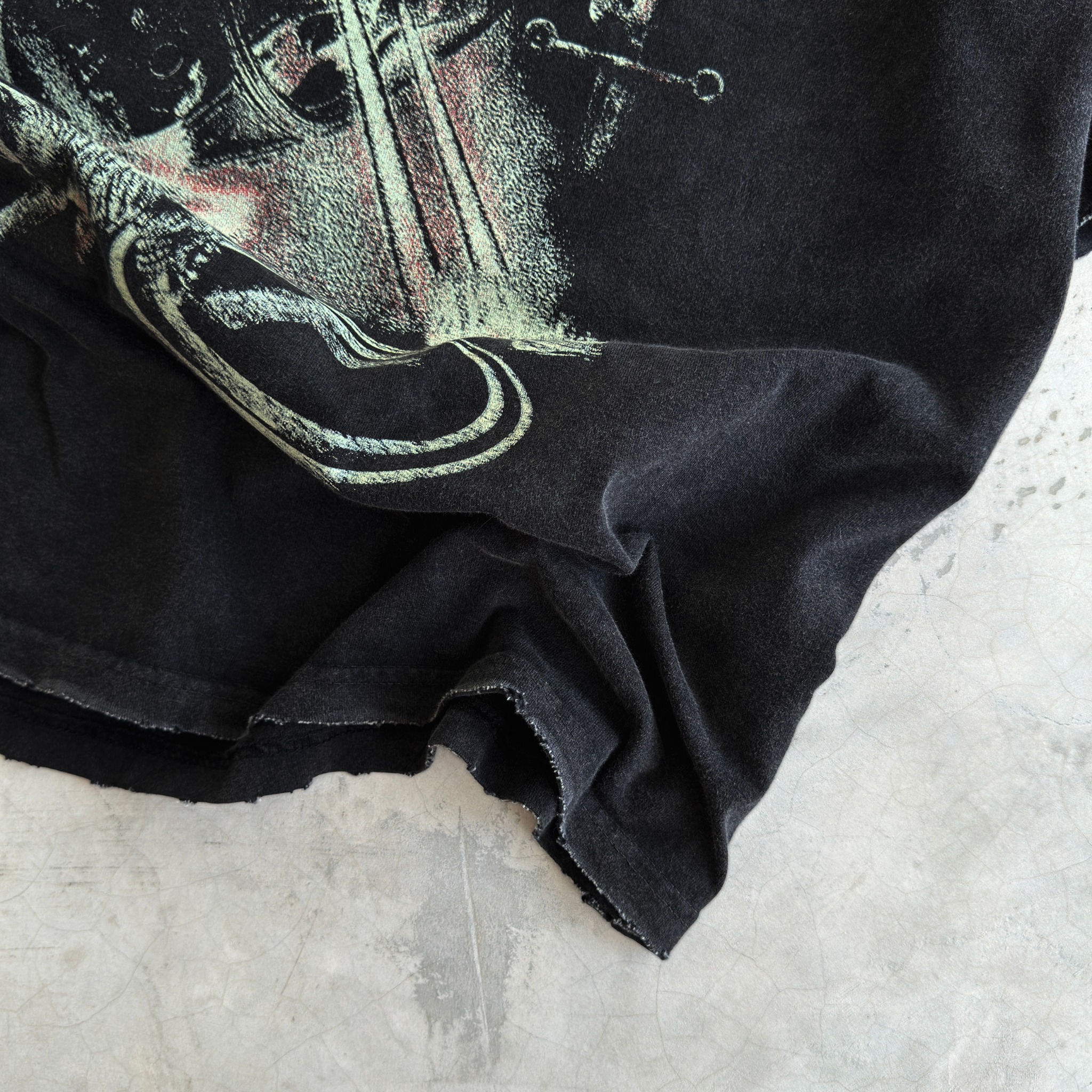 TWG30 - DREAM'S HAVEN DESTROYED WASHED TEE - BLACK