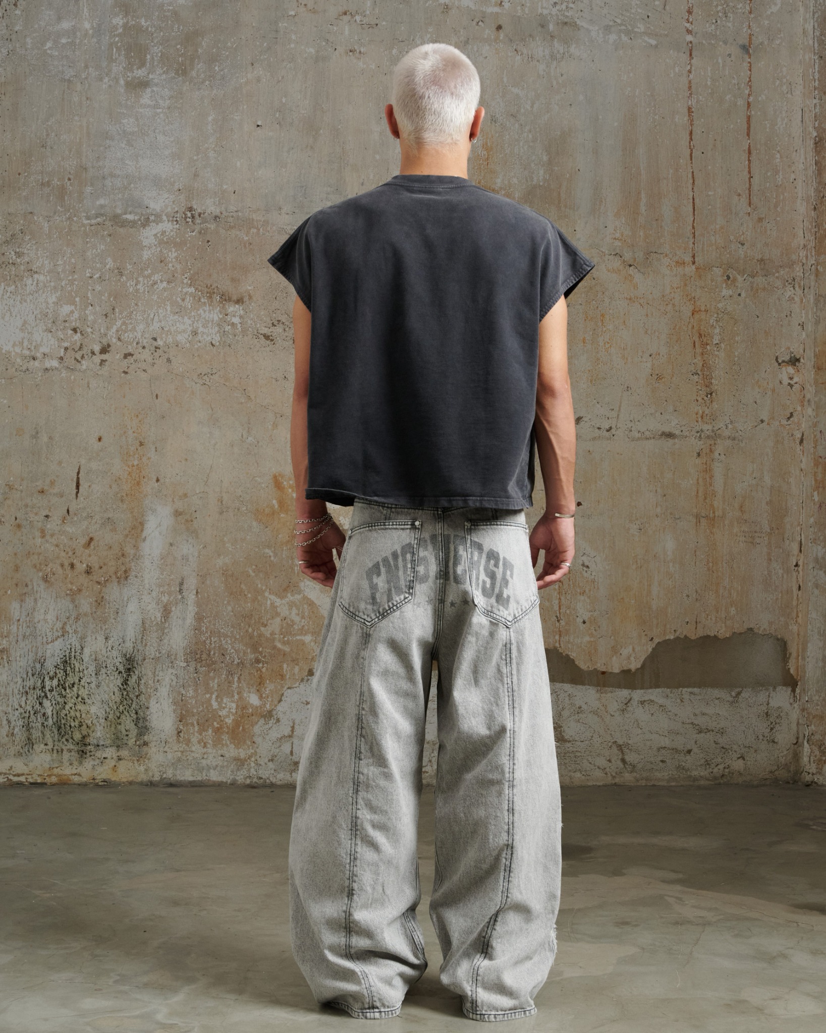 TBC3 - "FNOS" WASHED BAT CUT T-SHIRT - BLACK