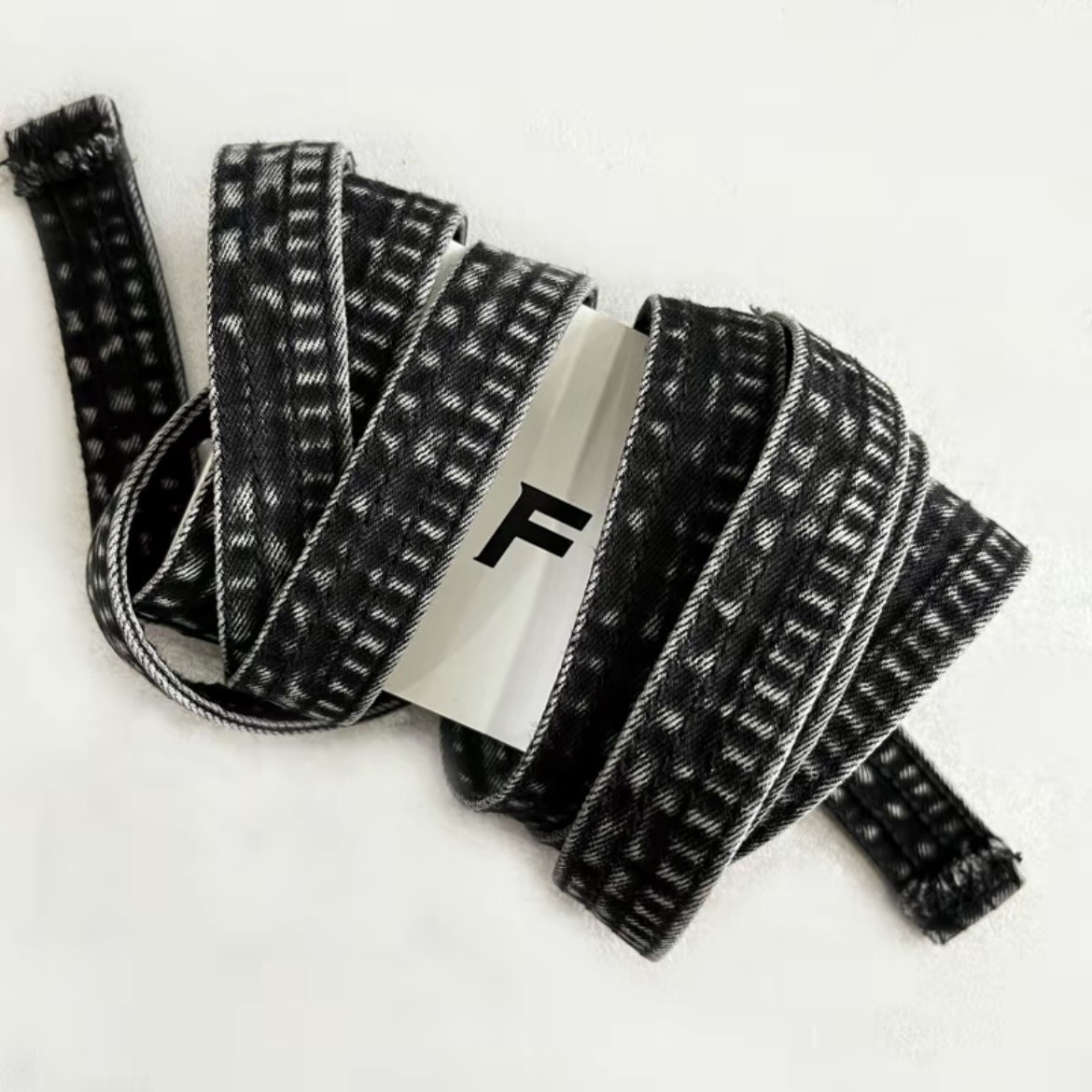 DS1 - SIGNATURE DRAWSTRING - BLACK